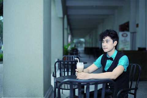 Ca sĩ hát chung với thảm họa HKT ăn theo 'Ngày tận thế'
