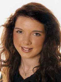 Hít chất khử mùi cơ thể, nữ sinh đột tử