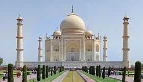 Taj Mahal – ngôi đền của tình yêu bất diệt
