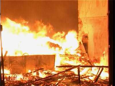 Video: Hỏa hoạn tại chợ Đồng Tâm, Hà Nội