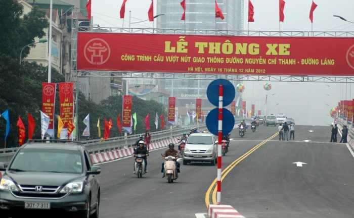 Ảnh: Thông xe cầu vượt kết cấu thép lớn nhất Hà Nội