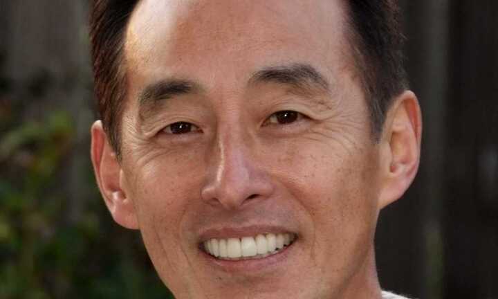 Giám đốc chiến lược Samsung là 'fan' của Apple