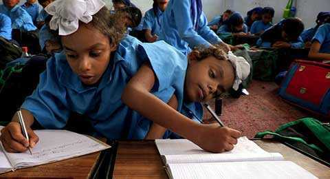 Chuyện kỳ lạ về cặp sinh đôi dính liền thân