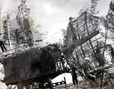 Những người vạch nhiễu tìm sóng B-52