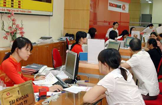 Ngân hàng đầu tiên không thưởng Tết