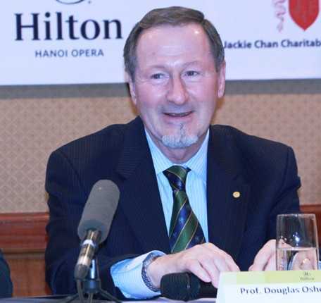 Giáo sư đạt Nobel Vật lí: Tôi yêu Việt Nam