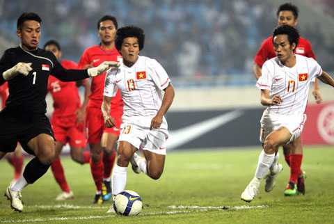 Bóng đá Việt Nam học gì từ kình địch Singapore?