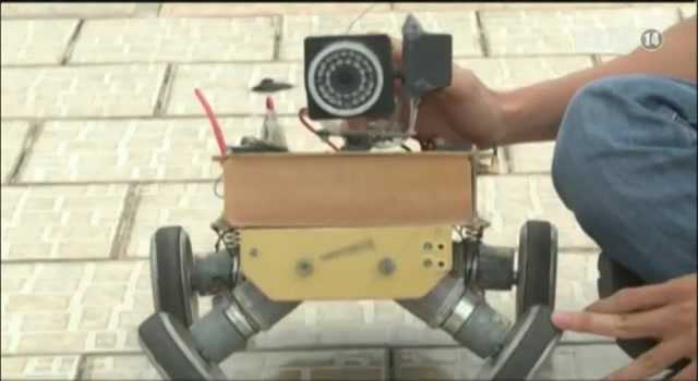 Mục sở thị Robot trinh sát do sinh viên Việt chế tạo