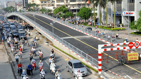 Thông xe cầu vượt nhẹ thứ 5 tại Hà Nội