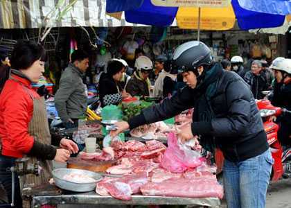 Nghỉ lễ, thực phẩm tăng giá mạnh