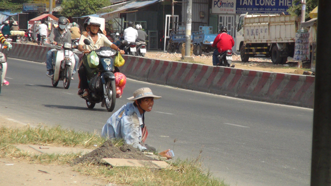 'Cái bang': Ngày liệt, tối...nhảy tưng tưng