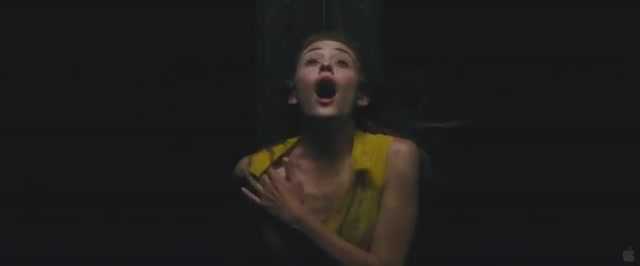 'Beautiful Creatures' ngập tràn quyền năng hắc ám