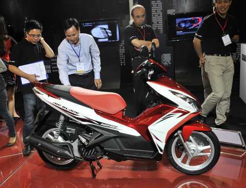Honda Air Blade 125 tiếp tục đội giá, chênh 5 triệu