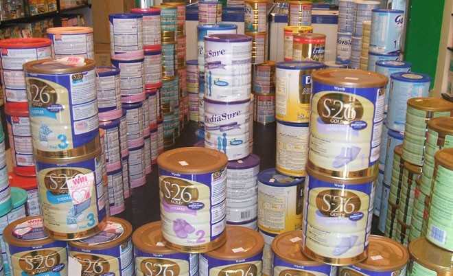 Chất lượng sữa 'xách tay': Bắc thang lên hỏi ông Trời!