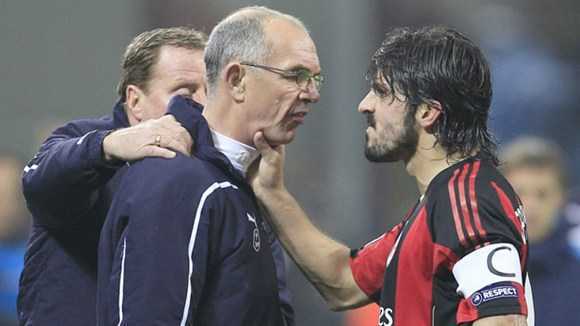 Những vụ 'tẩn nhau' nổi tiếng giữa cầu thủ với HLV