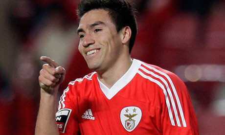 Mục tiêu của MU một thời lại khiến Sir Alex 'chết mệt'