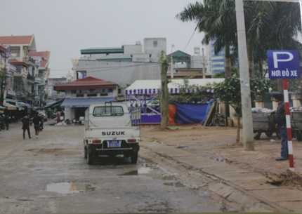 Cấm xe 'bất ngờ', hàng trăm hộ dân điêu đứng