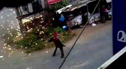 Trò chơi liều mạng với điện cao thế 11kV