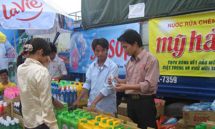 Chọn cách 'bán mình', doanh nghiệp Việt vì sao nên nỗi?