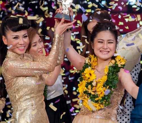 Clip: Phút đăng quang 'vỡ òa' của Hương Tràm