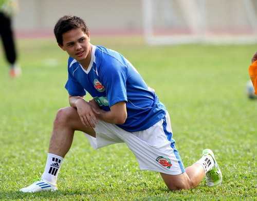 'Tiền đạo triệu USD' mơ khoác áo ĐTVN