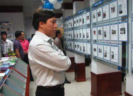 Cấm dùng tiền mặt mua nhà, ô tô