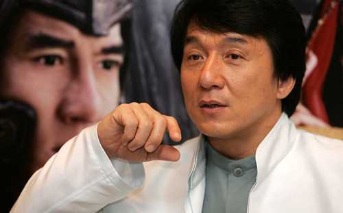 Đại gia TQ không chịu làm từ thiện, Thành Long bức xúc