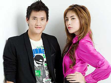 Công Vinh sang Nhật: 'Vướng' Thủy Tiên, bé Bánh Gạo