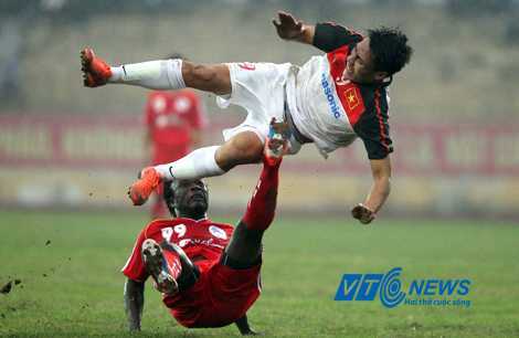 Mạc Hồng Quân lu mờ, tuyển Việt Nam vẫn thắng