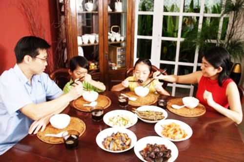 Người Việt dại trong ăn uống