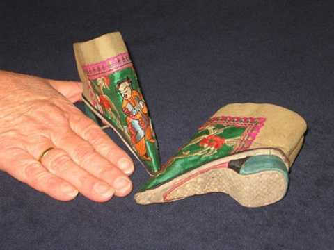 Chuyện chưa biết về tục bó chân ở Trung Quốc