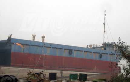 Những khuất tất 'xẻ thịt' tàu ngoại