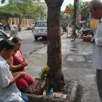 Hà Nội: Phát hiện thi thể người đàn ông bên gốc cây