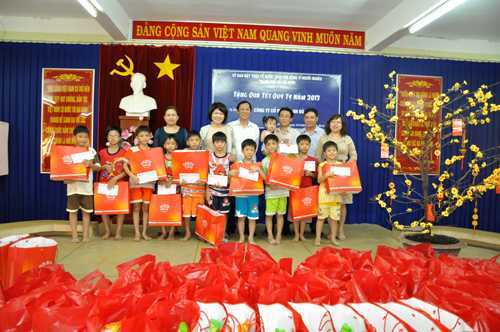 Kinh Đô đem tết đến cho người nghèo