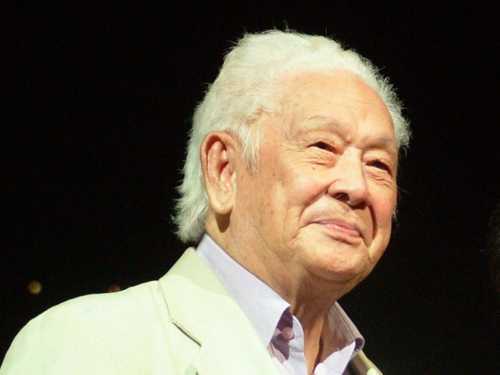 Bóng hồng trong cuộc đời nhạc sĩ Phạm Duy đang ở Mỹ