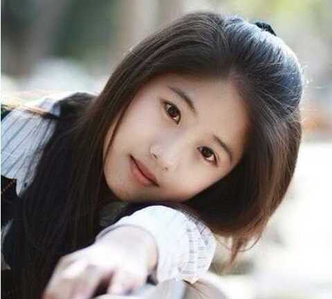 Ngắm 'Hotgirl trà sữa' làm chao đảo cư dân mạng