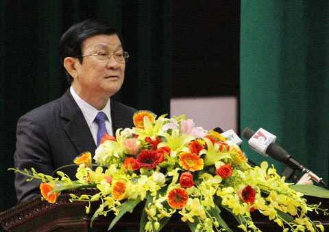 Chủ tịch nước chúc tết các văn sĩ, trí thức