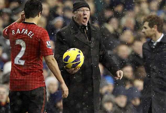 Mất gần 400 triệu, Sir Alex thoát án 'treo giò'