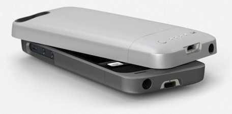 Phụ kiện độc đáo cho iPhone 5: Vỏ kiêm pin