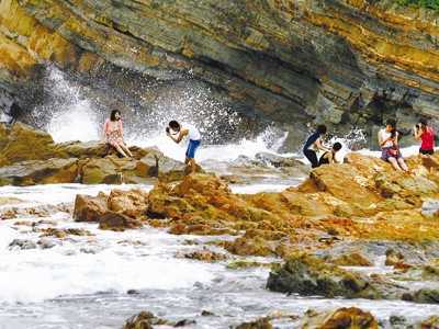 Ra Cô Tô lạc giữa Đảo hoa đào