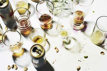 7 cách đơn giản thần kỳ giải cơn say rượu