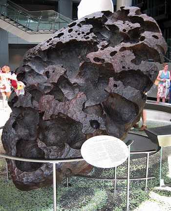 Mảnh vụn thiên thạch đắt 40 lần vàng: Nhận biết đồ giả