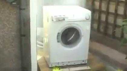 Máy giặt vỡ tan tành theo điệu nhạc Harlem Shake