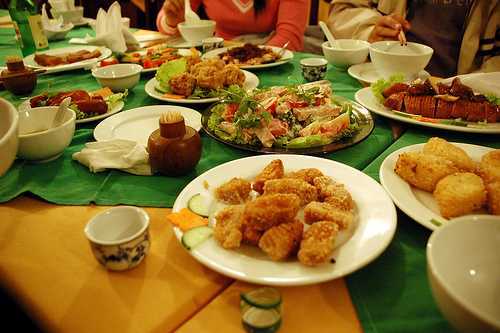 Đổ xô đi ăn chay cầu may