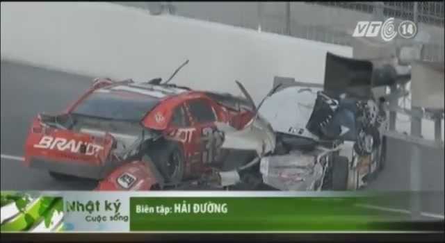 Clip: Tai nạn bi thảm chưa từng thấy giữa 12 ô tô