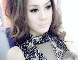 Xem Lâm Chí Khanh phiên bản nữ 'nhái bén' Britney Spear