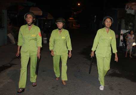 Những bóng hồng làm