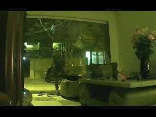 Clip: Táo tợn xông vào nhà giật iPad, cướp iPhone