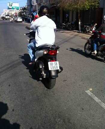 Xe SH biển số 'khủng' tại Nha Trang