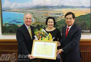 Cựu Đại sứ Mỹ và sáng kiến ngừa đuối nước cho trẻ VN